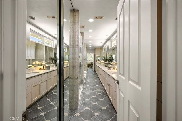 26009 Redbluff Drive, Calabasas, CA 91302