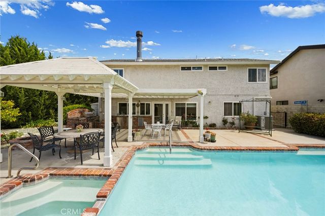 26009 Redbluff Drive, Calabasas, CA 91302