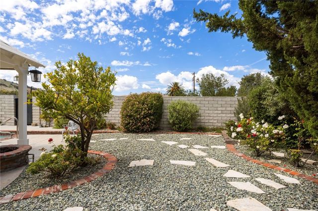 26009 Redbluff Drive, Calabasas, CA 91302