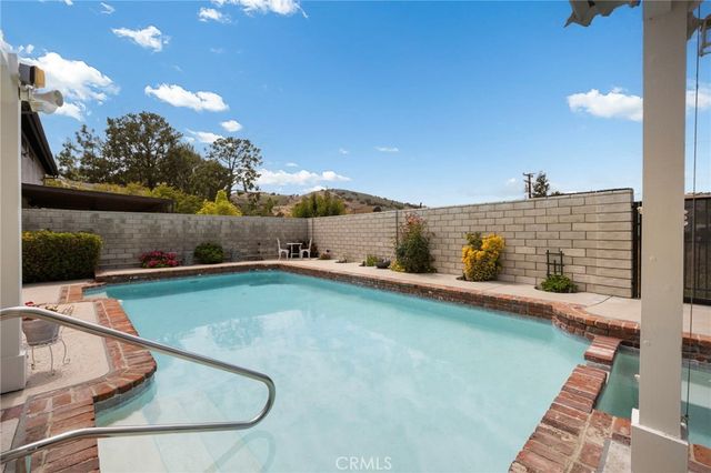 26009 Redbluff Drive, Calabasas, CA 91302