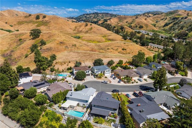 26009 Redbluff Drive, Calabasas, CA 91302