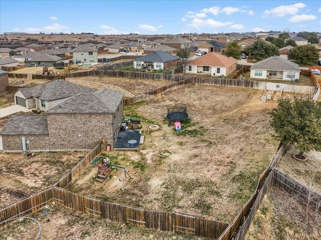 112 Yearling Court, Newark, TX 76071