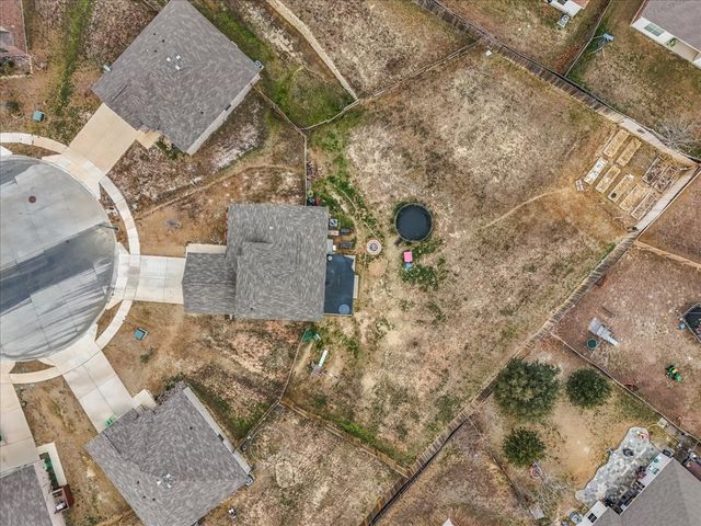 112 Yearling Court, Newark, TX 76071