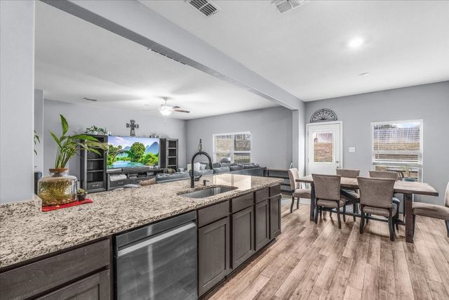 112 Yearling Court, Newark, TX 76071