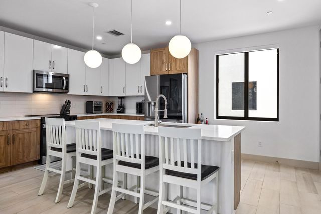 428 SE 12th Court 428, Fort Lauderdale, FL 33316