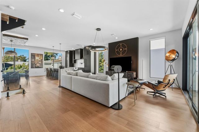 2502 N HIGHLAND AVENUE 2, Tampa, FL 33602