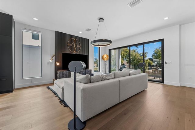 2502 N HIGHLAND AVENUE 2, Tampa, FL 33602