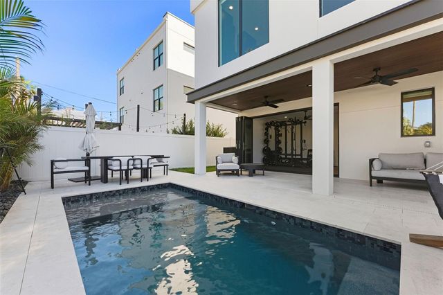 2502 N HIGHLAND AVENUE 2, Tampa, FL 33602