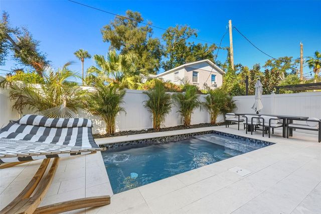 2502 N HIGHLAND AVENUE 2, Tampa, FL 33602