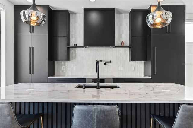 2502 N HIGHLAND AVENUE 2, Tampa, FL 33602