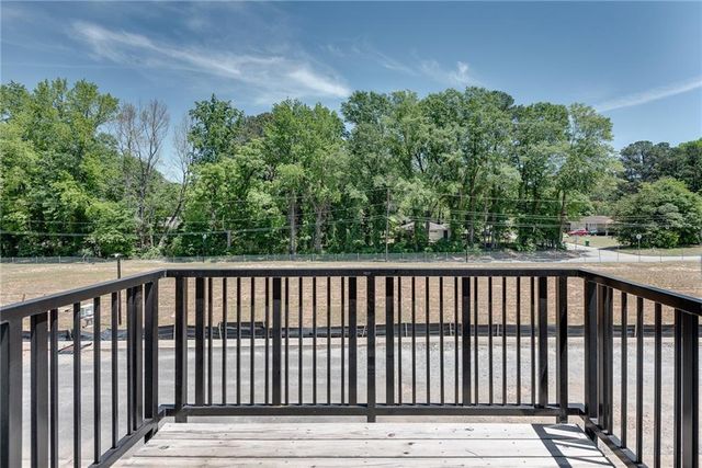 1072 Brookglynn Trace, Decatur, GA 30032