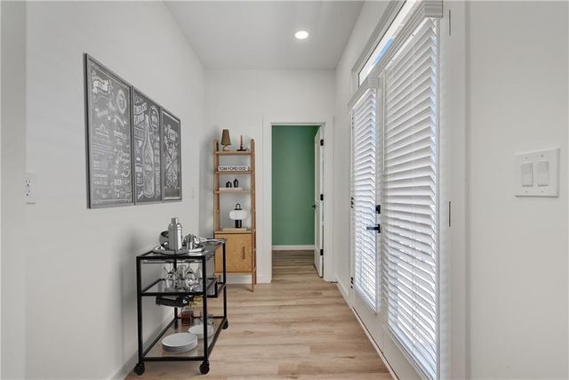 1072 Brookglynn Trace, Decatur, GA 30032