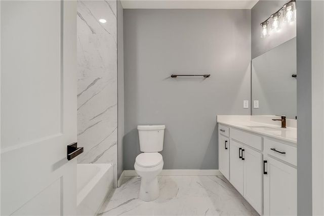 1072 Brookglynn Trace, Decatur, GA 30032