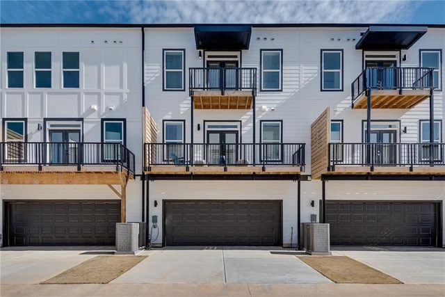 1072 Brookglynn Trace, Decatur, GA 30032