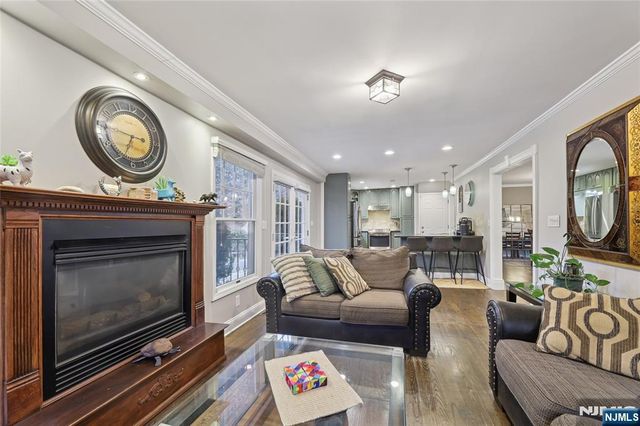 22 Maplewood Road, Closter, NJ 07624