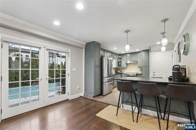 22 Maplewood Road, Closter, NJ 07624