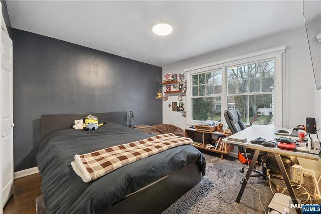 22 Maplewood Road, Closter, NJ 07624