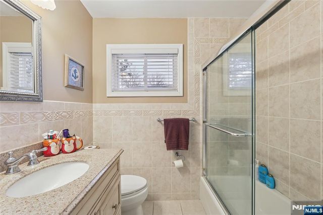 22 Maplewood Road, Closter, NJ 07624