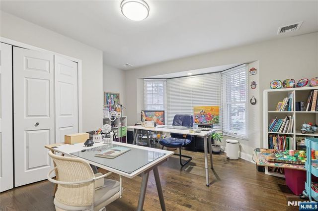 22 Maplewood Road, Closter, NJ 07624