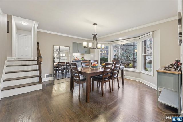 22 Maplewood Road, Closter, NJ 07624