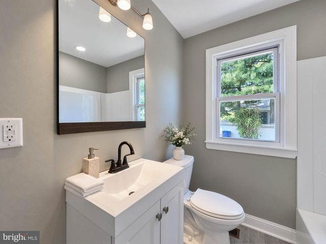 720 ALMONESSON RD, Westville, NJ 08093