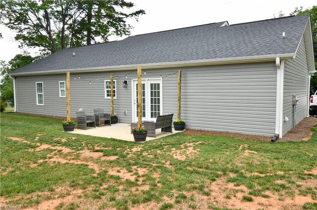 5785 Marty Lane, Clemmons, NC 27012
