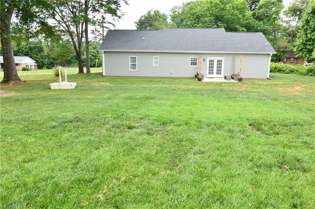 5785 Marty Lane, Clemmons, NC 27012
