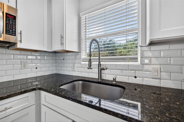 734 40TH AVENUE NE, St Petersburg, FL 33703