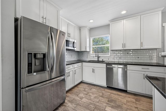 734 40TH AVENUE NE, St Petersburg, FL 33703