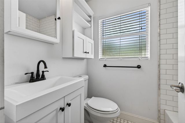 734 40TH AVENUE NE, St Petersburg, FL 33703