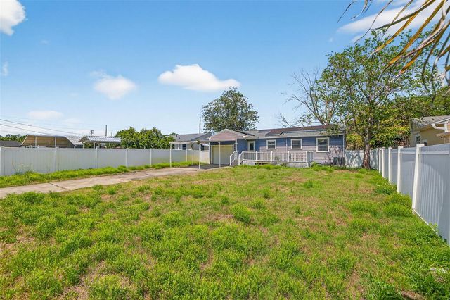 734 40TH AVENUE NE, St Petersburg, FL 33703