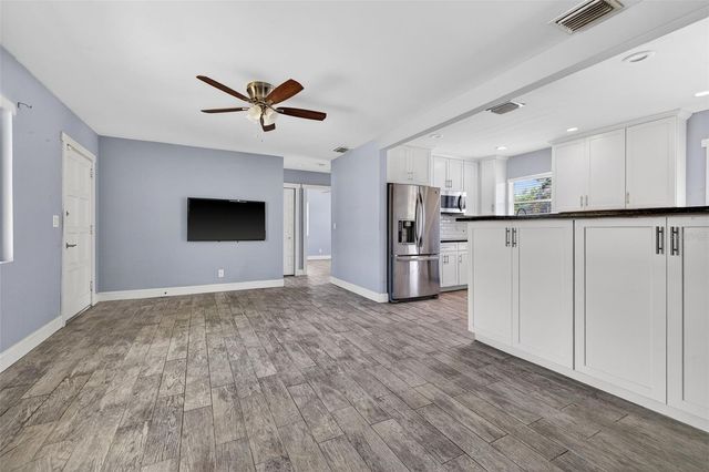 734 40TH AVENUE NE, St Petersburg, FL 33703