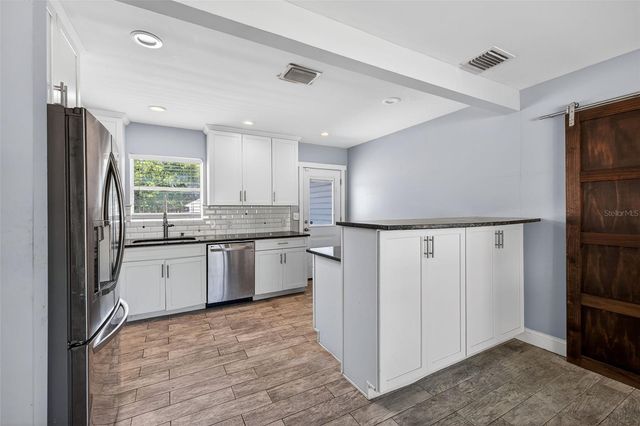 734 40TH AVENUE NE, St Petersburg, FL 33703