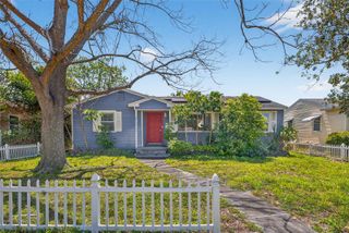 734 40TH AVENUE NE, St Petersburg, FL 33703