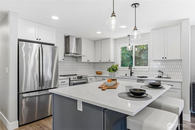 24014 57th Avenue SE, Woodinville, WA 98072