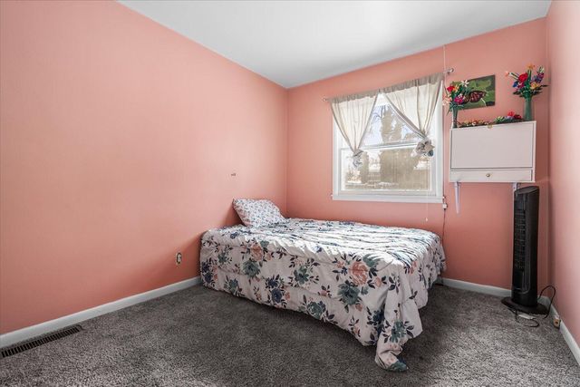 3521 Meadowcroft Avenue, Kalamazoo Twp, MI 49004