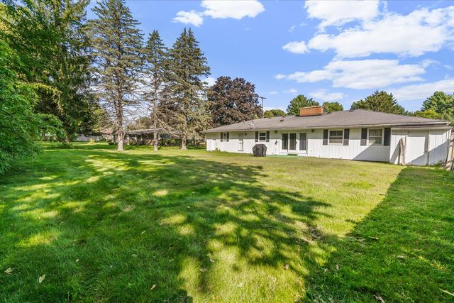 3521 Meadowcroft Avenue, Kalamazoo Twp, MI 49004
