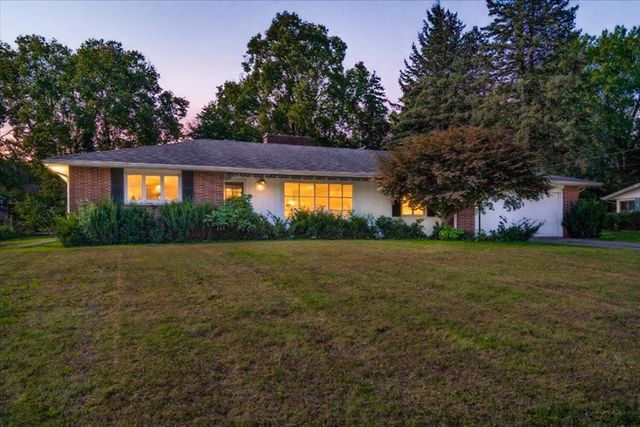 3521 Meadowcroft Avenue, Kalamazoo Twp, MI 49004