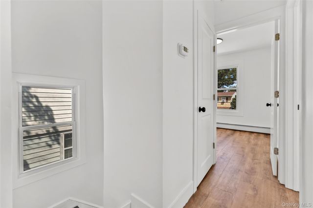 42 Satterie Avenue, Valley Stream, NY 11580