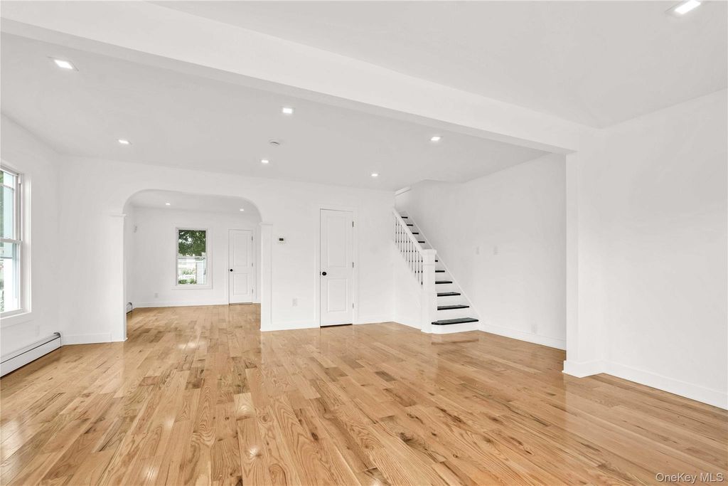 42 Satterie Avenue, Valley Stream, NY 11580 — photo 2