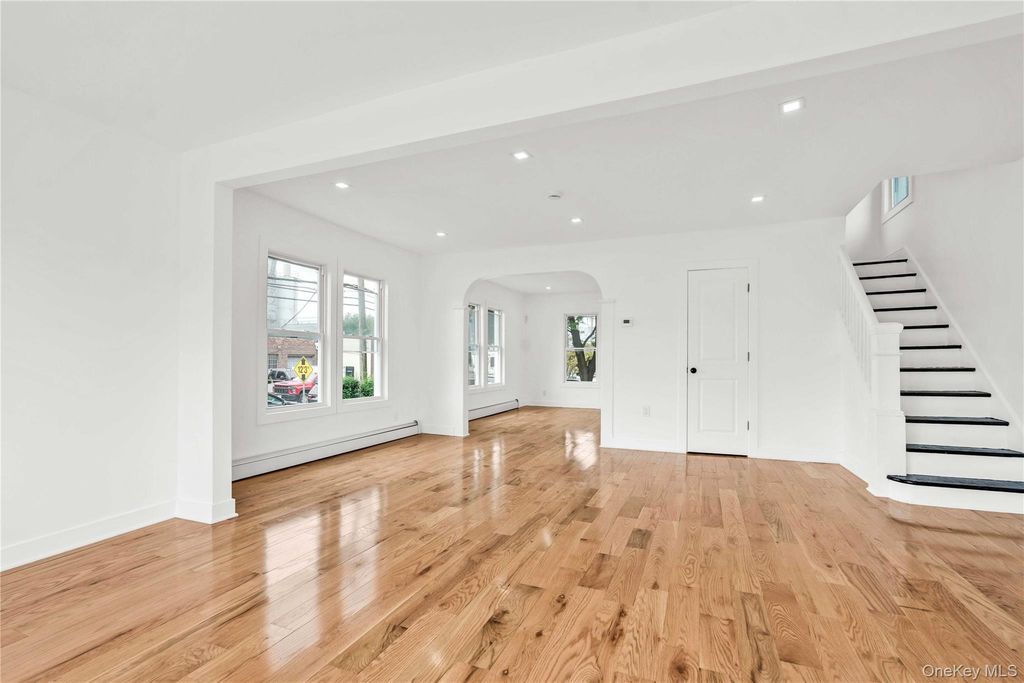 42 Satterie Avenue, Valley Stream, NY 11580 — photo 3