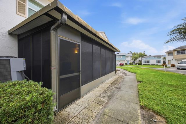 3244 38TH WAY S B, St Petersburg, FL 33711