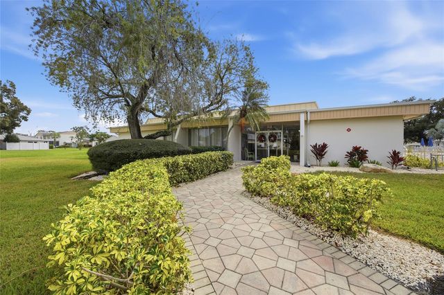 3244 38TH WAY S B, St Petersburg, FL 33711