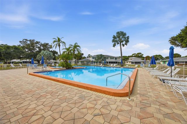 3244 38TH WAY S B, St Petersburg, FL 33711