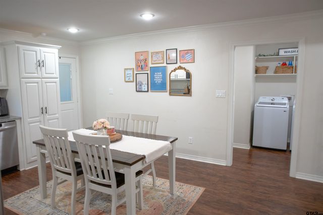 2214 Walton Rd, Tyler, TX 75701