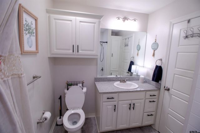 2214 Walton Rd, Tyler, TX 75701