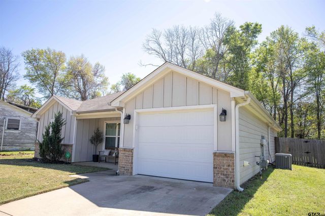 2214 Walton Rd, Tyler, TX 75701