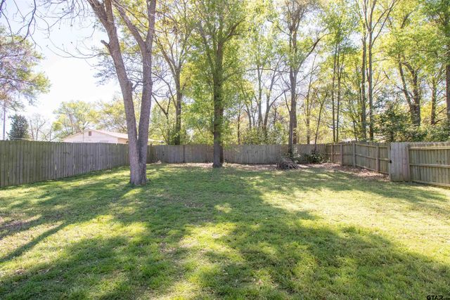 2214 Walton Rd, Tyler, TX 75701