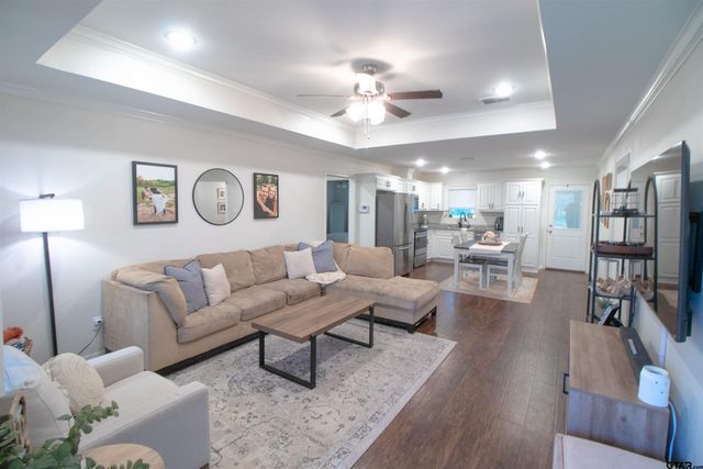 2214 Walton Rd, Tyler, TX 75701