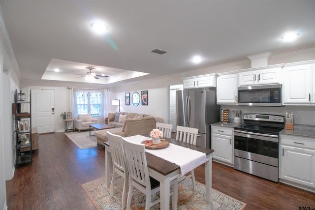 2214 Walton Rd, Tyler, TX 75701